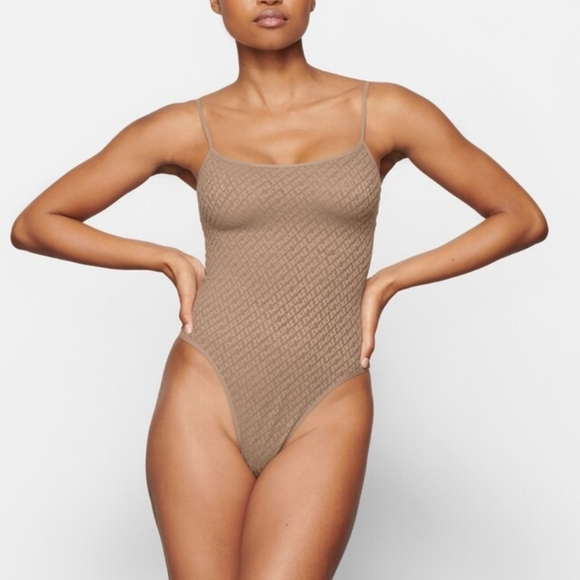 SKIMS Logo Mesh Cami Bodysuit | Desert/XL/ NWT - Picture 7 of 15